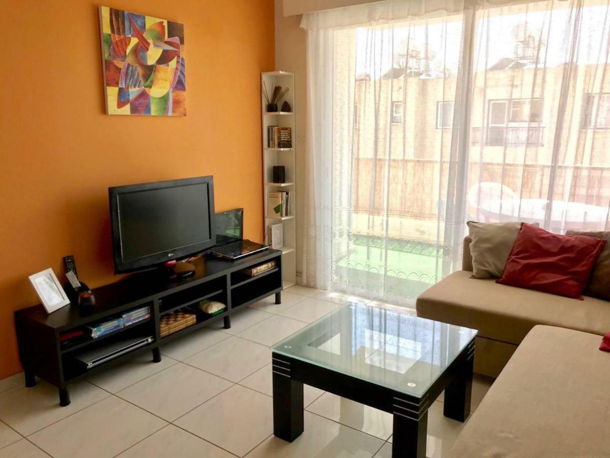 Beautiful Apartment Near The Sea Paphos Exterior photo